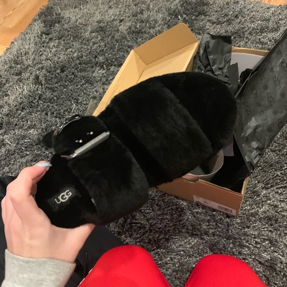 Ugg slippers - Picture 6 of 7